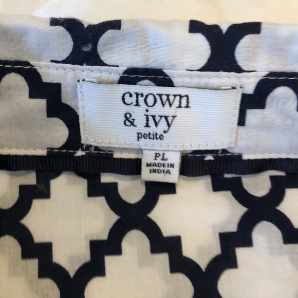 Crown and Ivy Petite navy and white button down. - Picture 4 of 5
